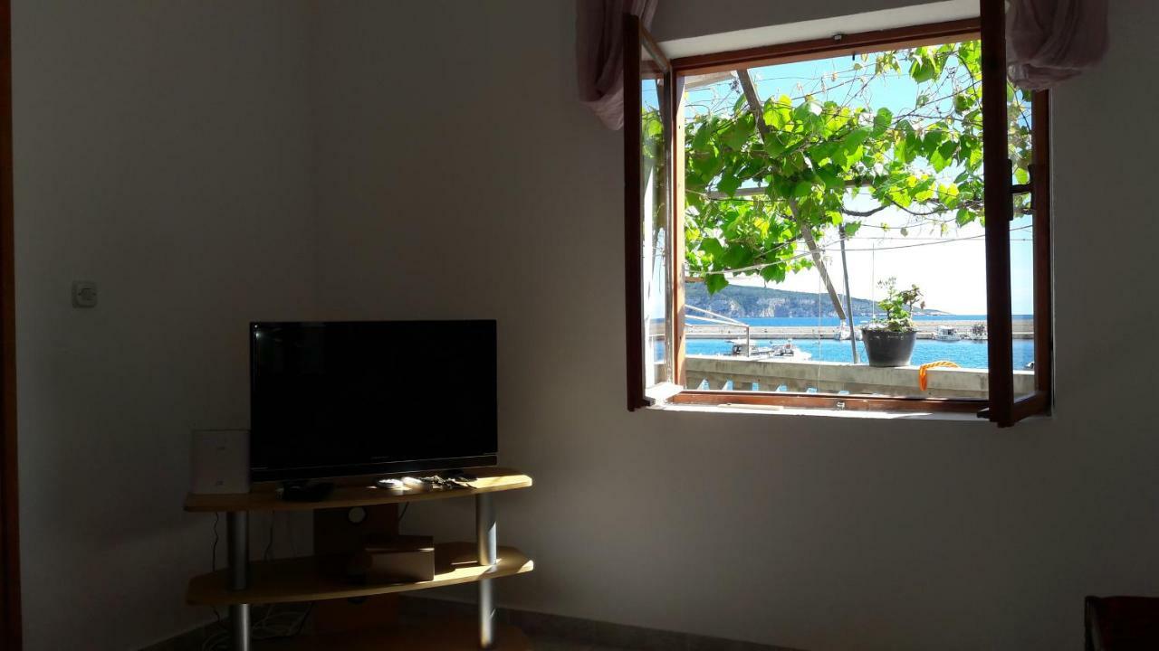 Anka'S Beach Komiza Luaran gambar