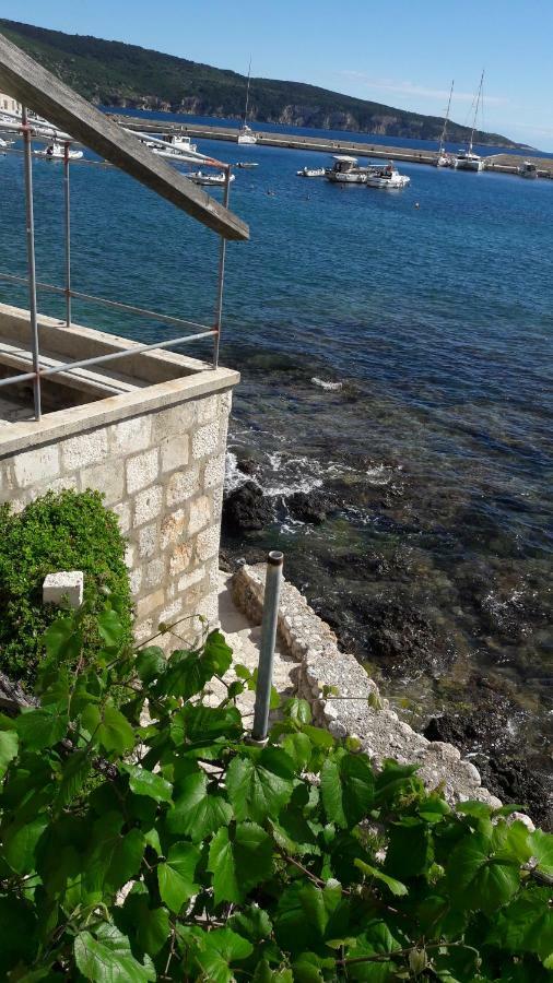 Anka'S Beach Komiza Luaran gambar
