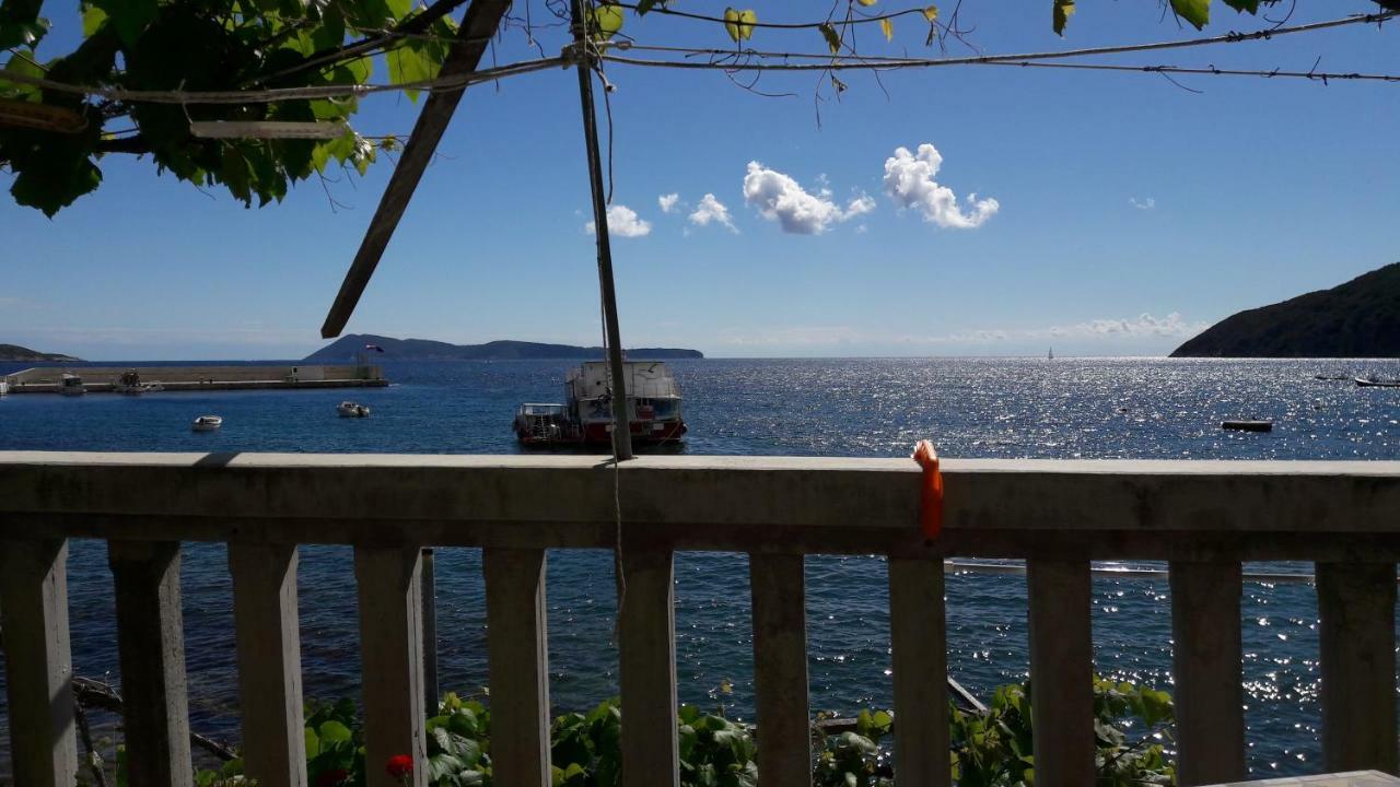 Anka'S Beach Komiza Luaran gambar