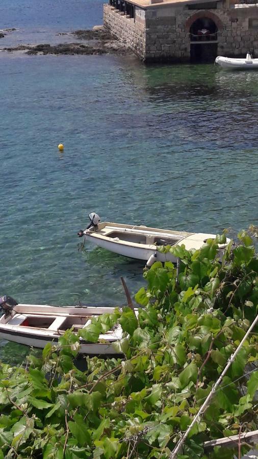 Anka'S Beach Komiza Luaran gambar
